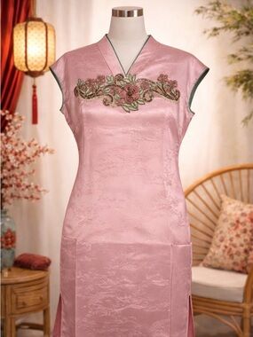 Faeriesty Pink Embroidered Satin Chinese Qipao Dress, Size 2XL